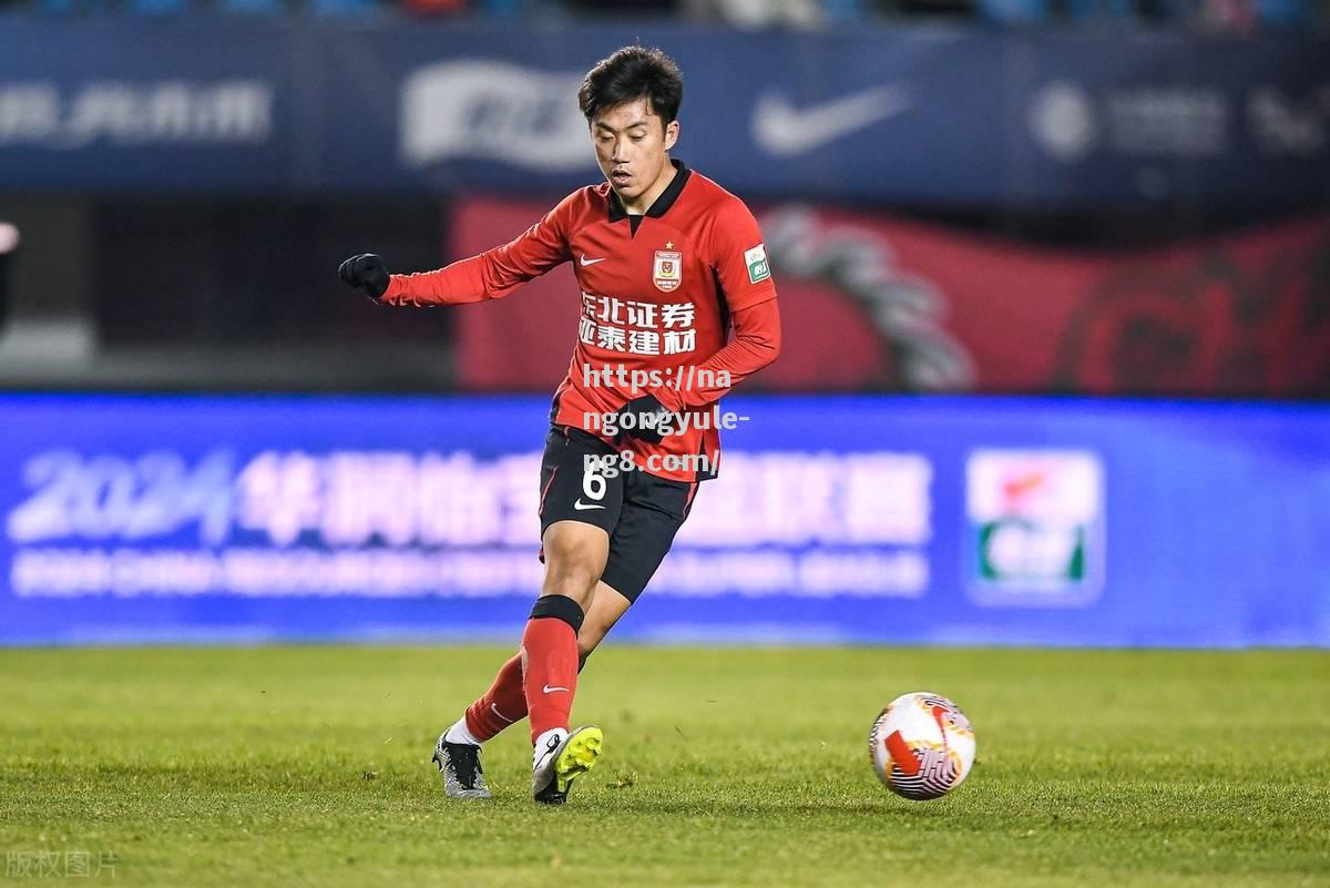 山东鲁能将挑战上海上港，谁能在争夺胜利中笑到最后？